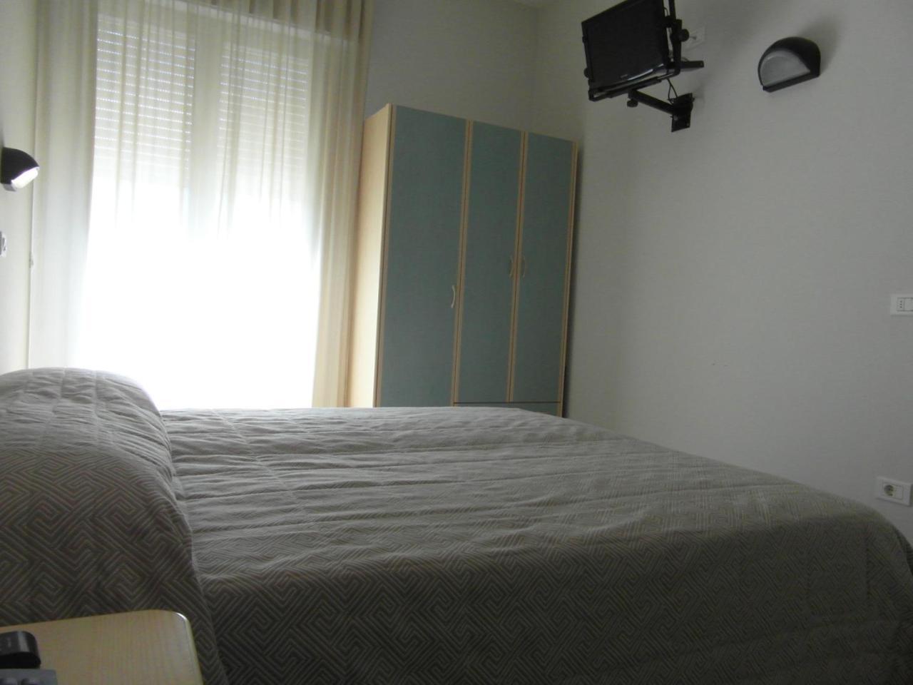 צ'סנטיקו Hotel Admiral מראה חיצוני תמונה